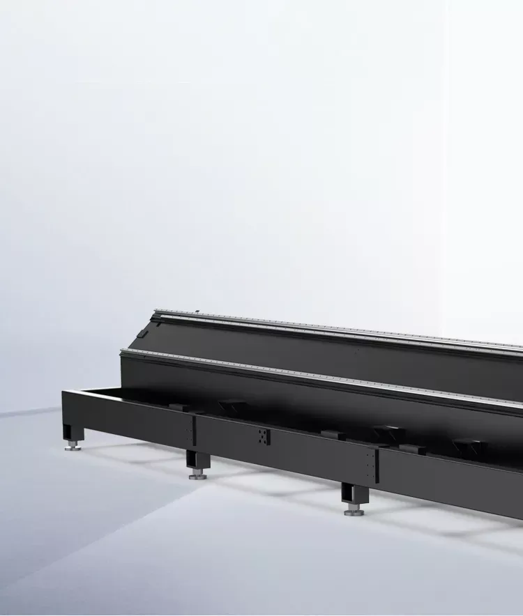 Side-mounted lathe bed, stable and smooth operation